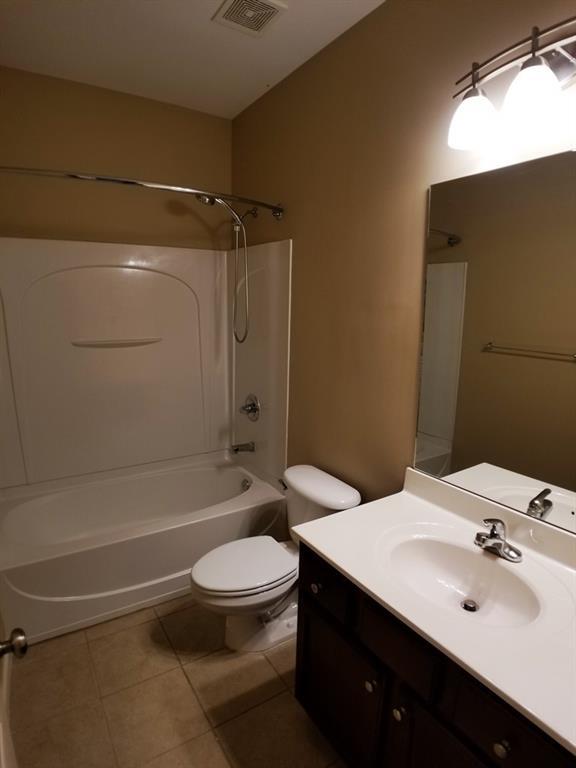 Building Photo - 3872 Fairhill Point