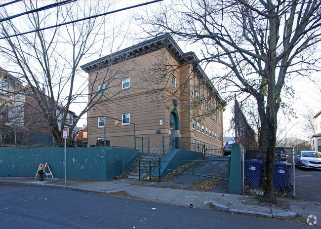 Primary Photo - Armington Street Apartments