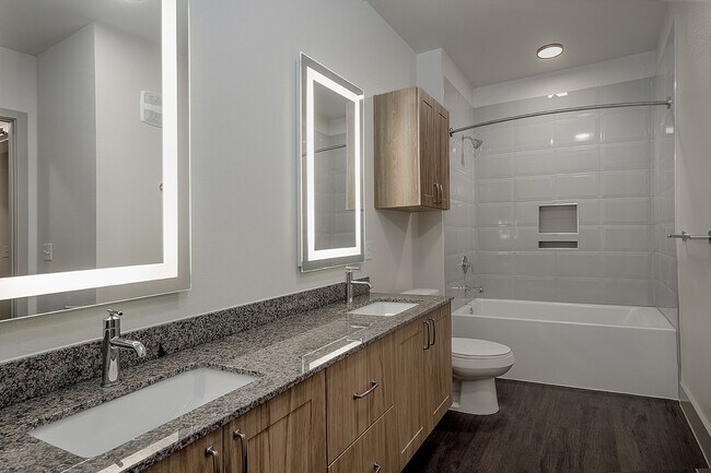 Building Photo - 8900 Six Pines Dr