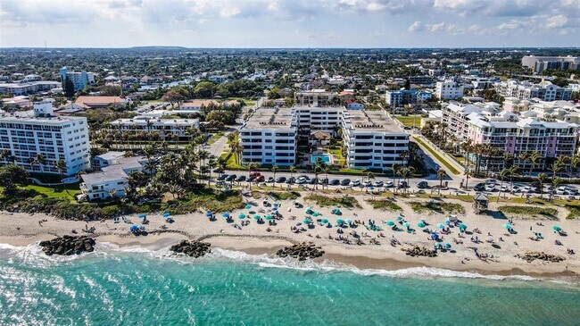 Building Photo - 330 SE 20th Ave