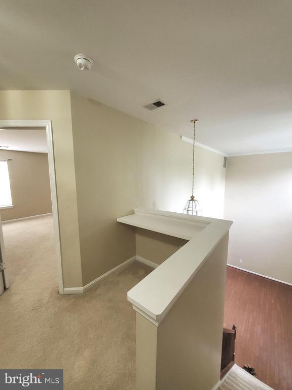 Building Photo - 9750 Granary Pl