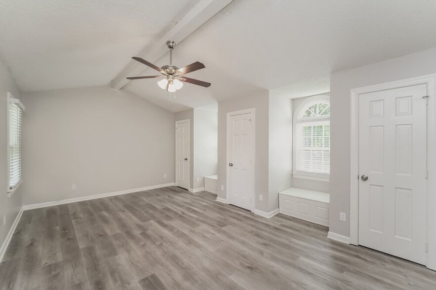 Building Photo - 2305 Whispering Spring Dr