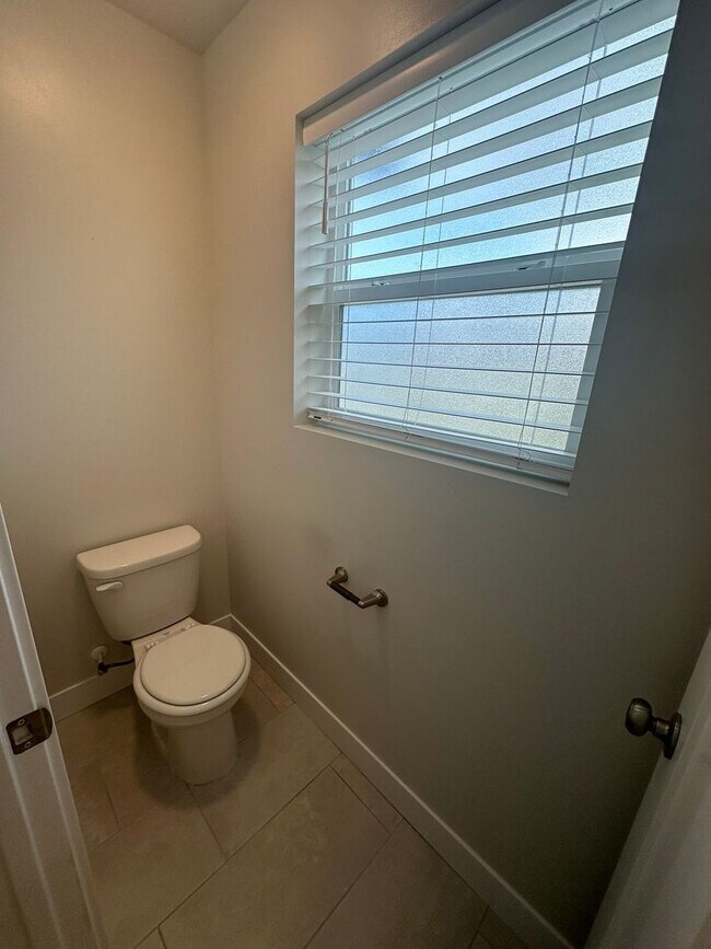 Building Photo - 3 Weeks Rent FREE! 3 Bed 2.5 Bath House for Rent in Morgan!