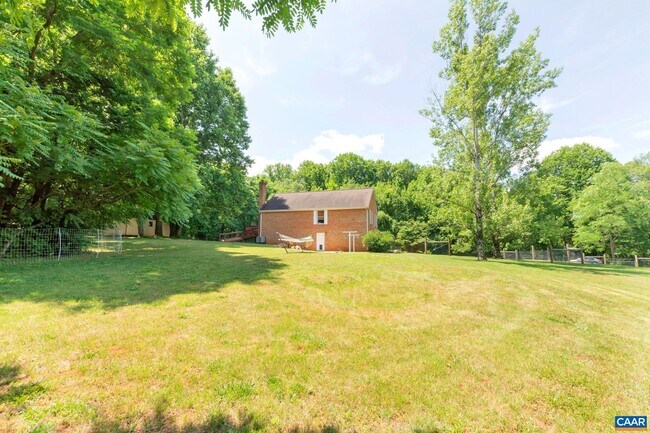 Building Photo - 2915 N Garden Ln