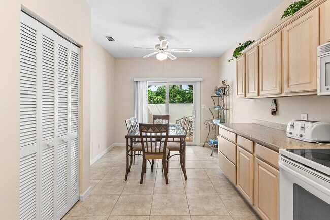 Building Photo - 2584 Muirfield Ct