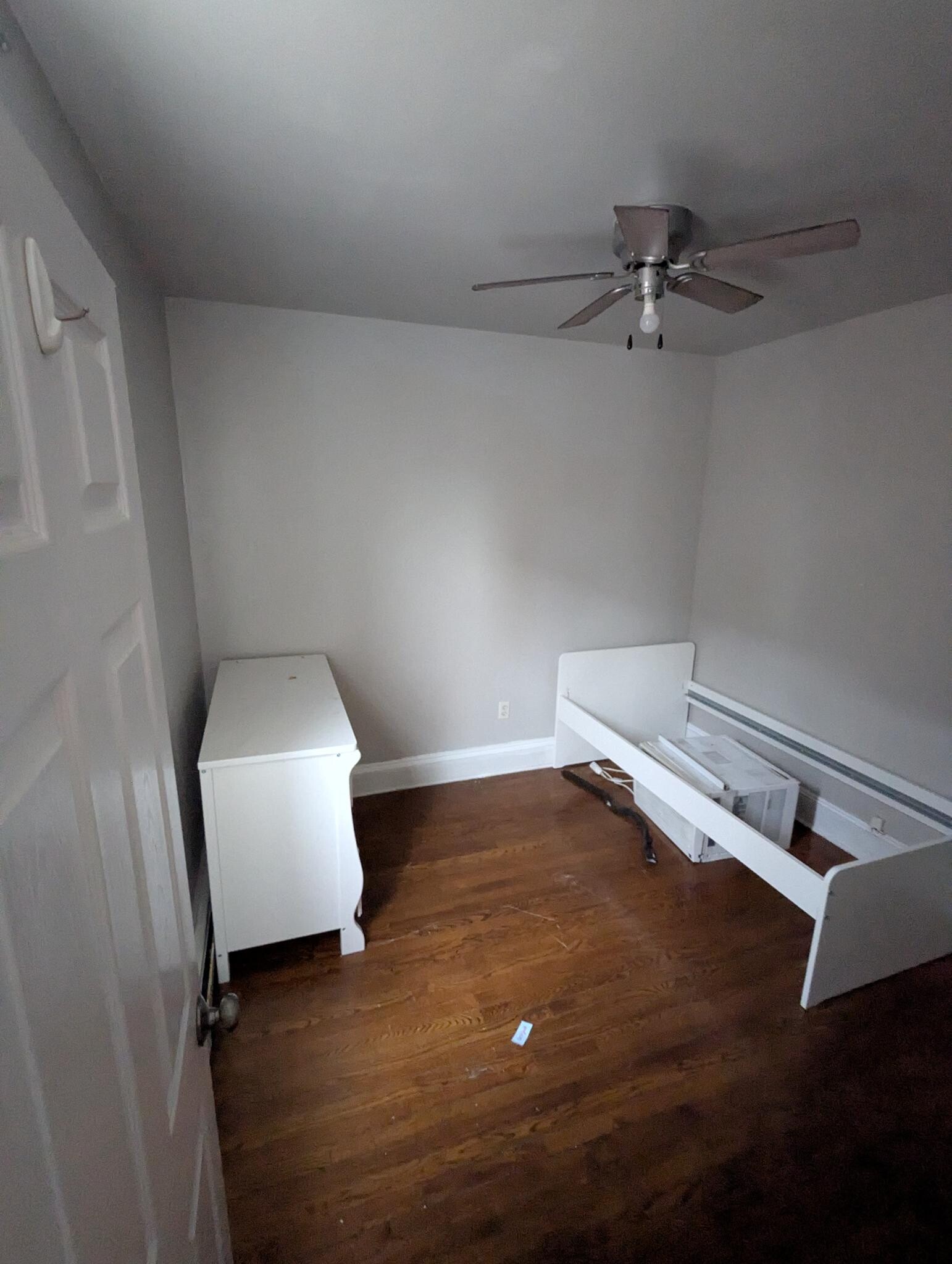 bedroom 2 - 213 Lincoln Pl