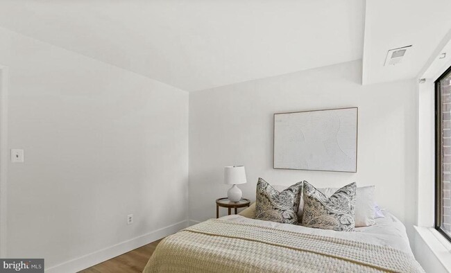 Building Photo - 10580 Cross Fox Ln