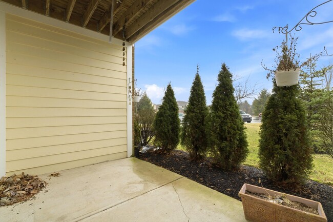 Building Photo - 7728 S Essex Gate Dr