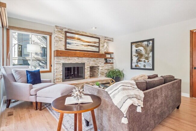 Building Photo - 8056 S Krameria Way