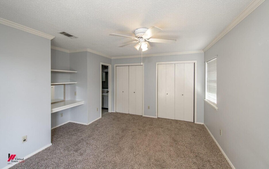 Building Photo - 3636 Greenacres Place Dr
