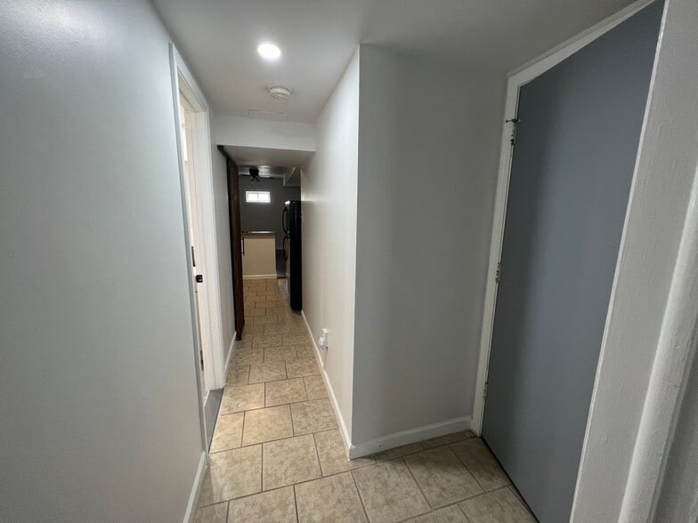 Building Photo - 2828 Brighton Pl