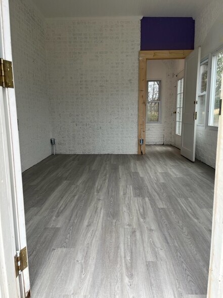 Building Photo - 506 Belmont Mount Holly Rd