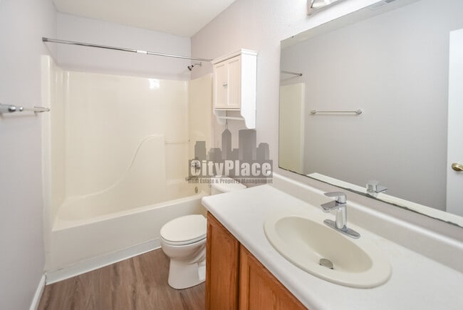 Building Photo - 4617 Welton St