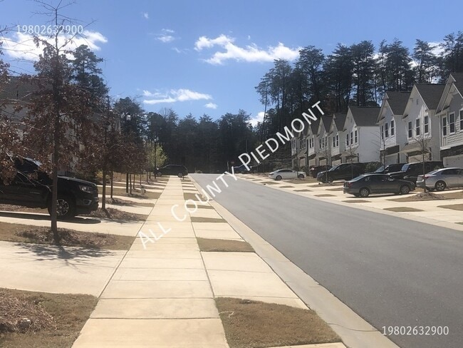 Building Photo - 1144 Streamside Ln