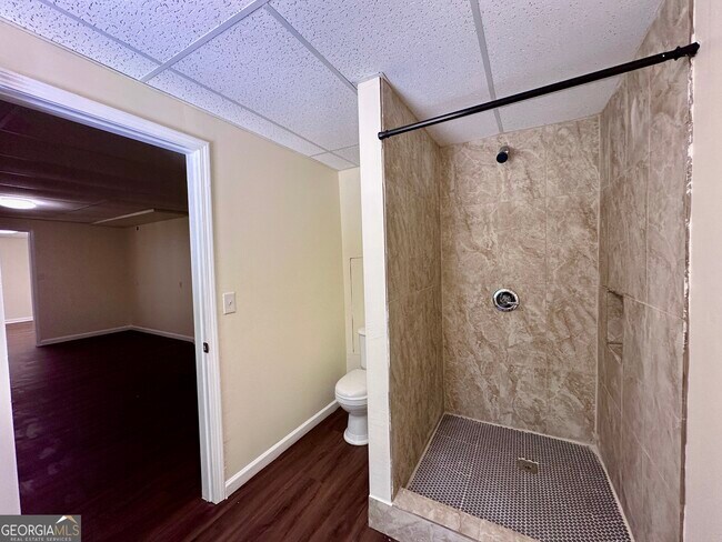 Building Photo - 3713 Crescent Hill Ln