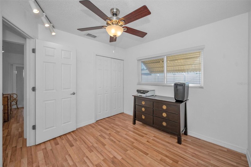 Building Photo - 2017 Santiago Way S