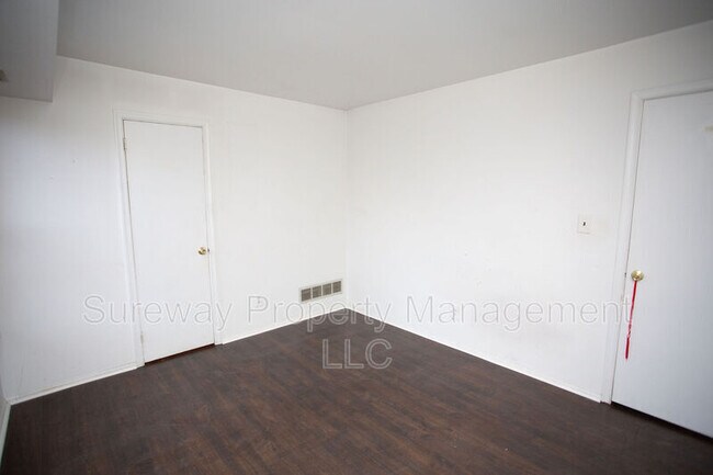 Building Photo - 40 Sumac Ct