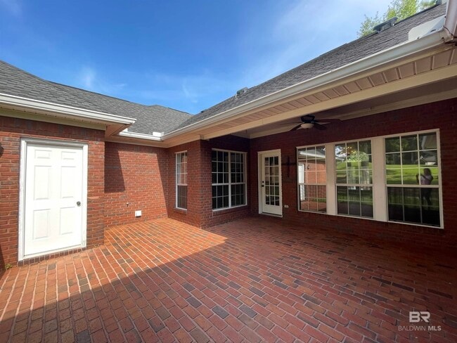 Building Photo - 30442 Middle Creek Cir