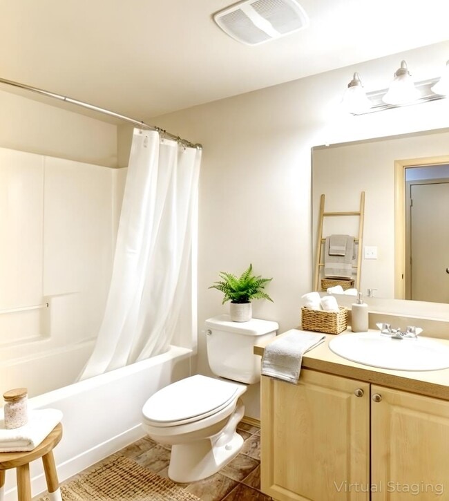 Building Photo - 2107 Willows Rd