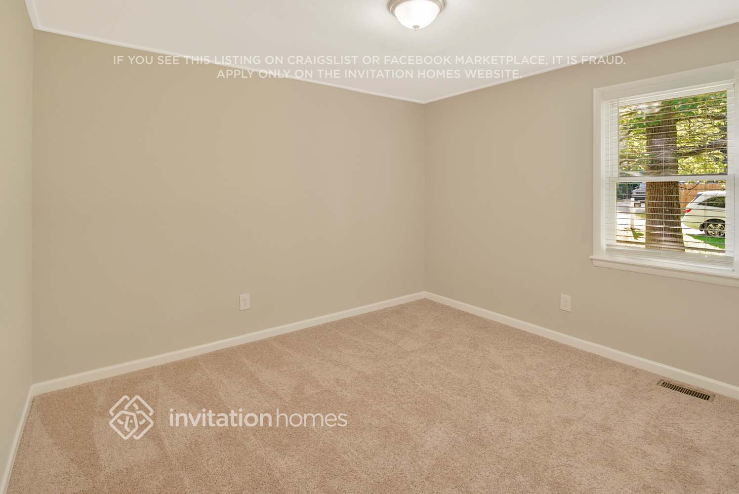 Building Photo - 1424 Sherwood Dr