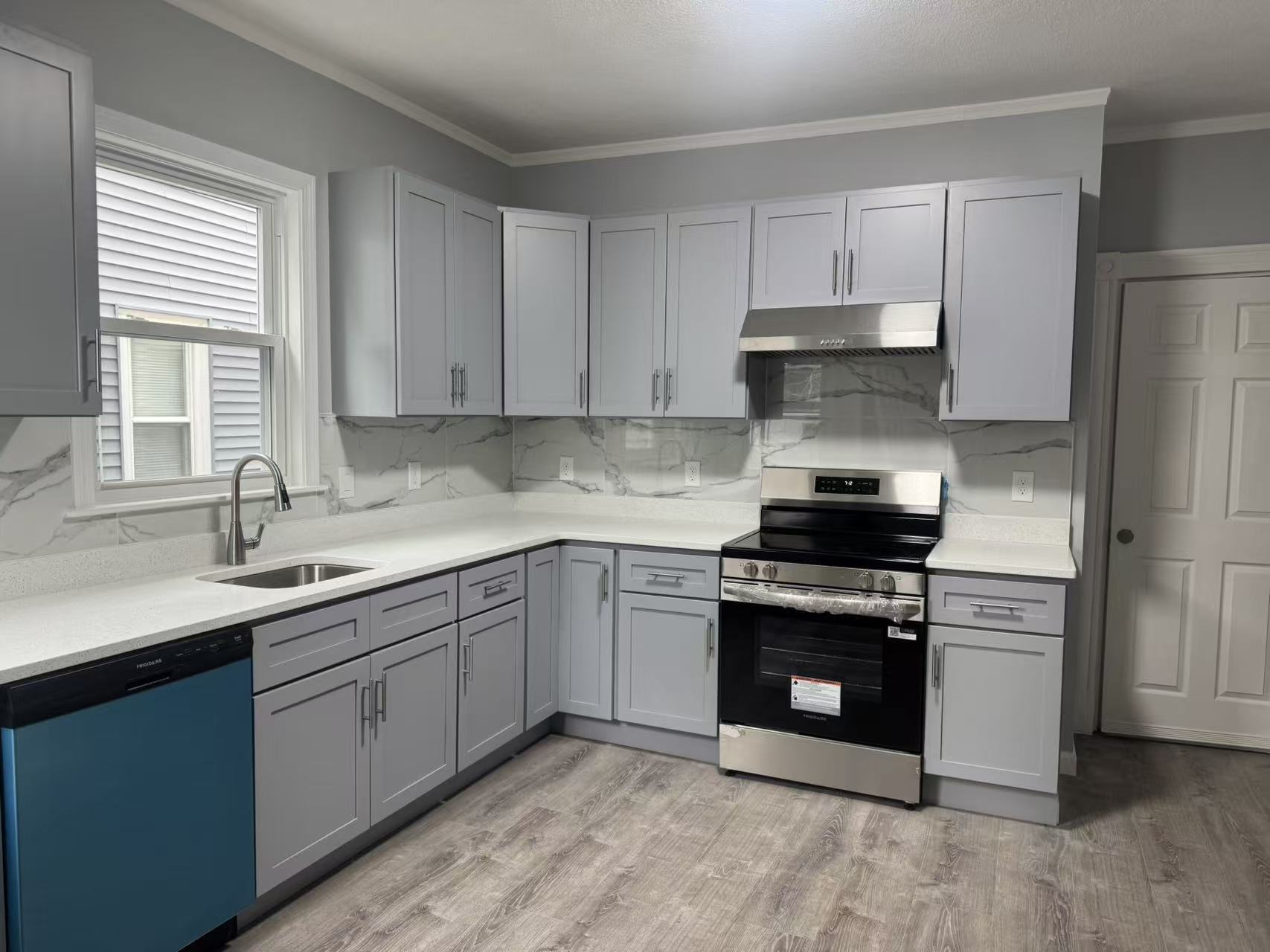 Building Photo - 43 Bradley St