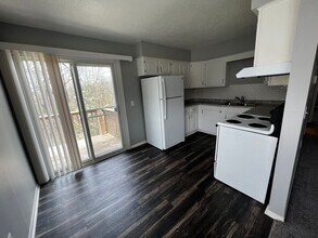 Building Photo - 3107 Schuetzen Ln