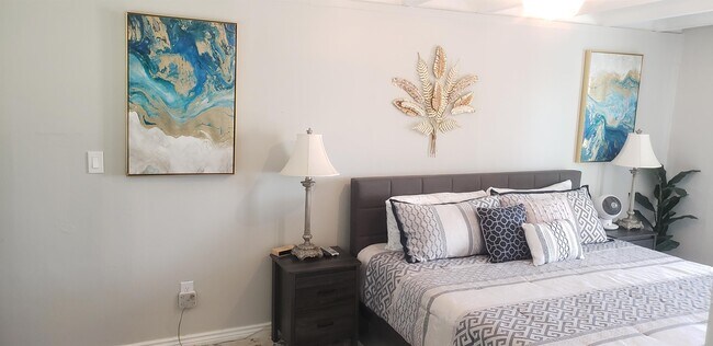 Building Photo - 61636 Capilla Dr