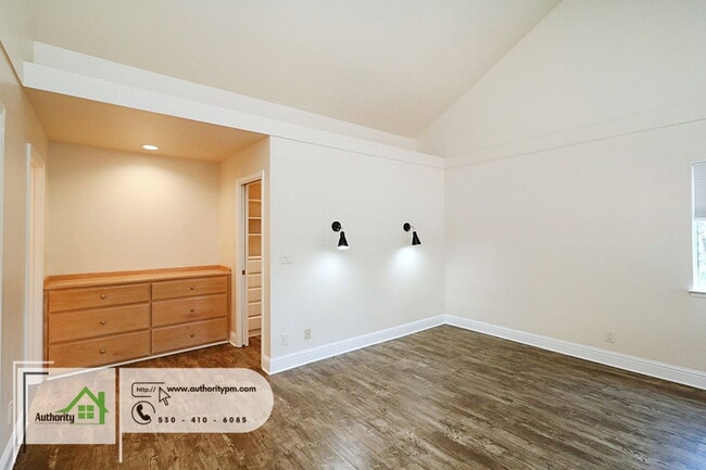 Building Photo - 3747 Sunday Ct