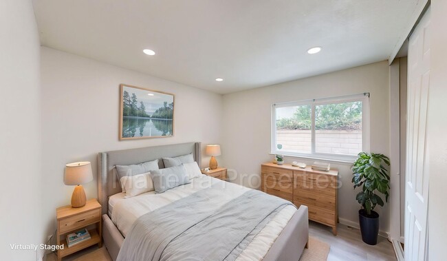 Building Photo - Amazing 3 Bedroom Home in Mission Viejo!