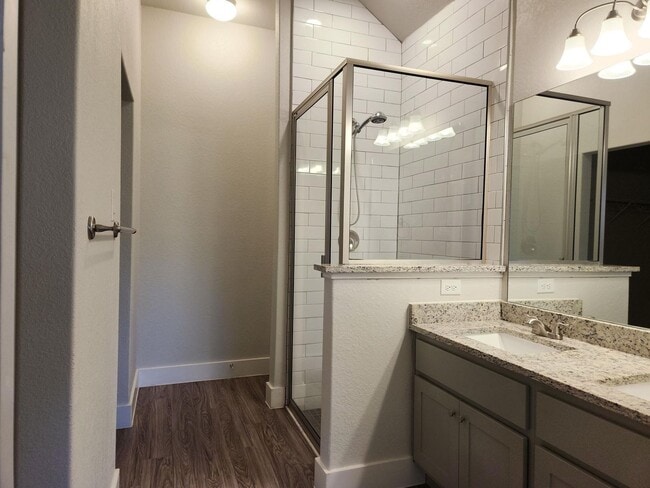 Building Photo - 303 Winston Dr