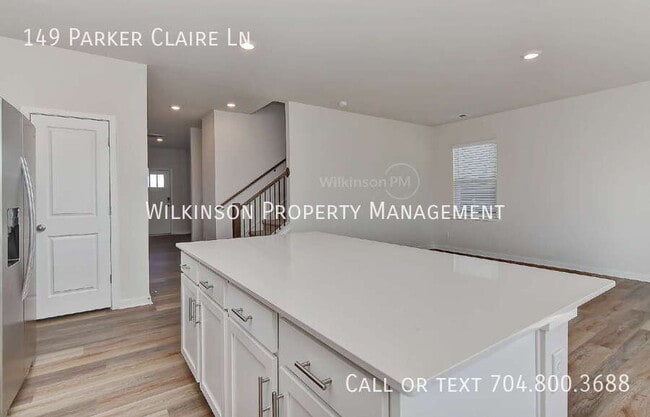 Building Photo - 149 E Parker St