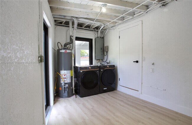 Building Photo - 12905 N Miami Ave