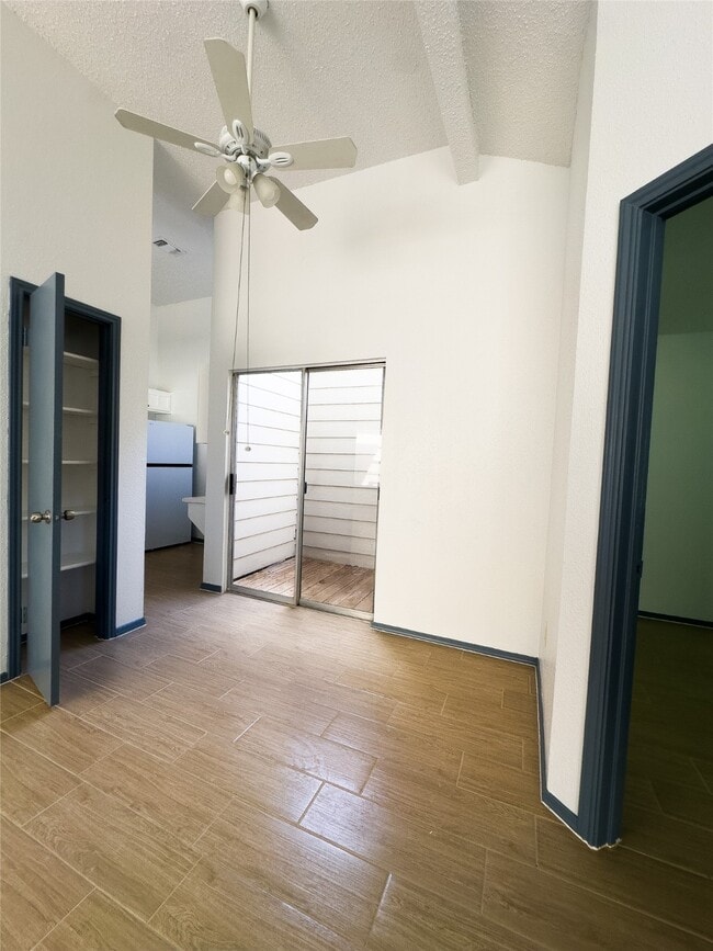Building Photo - 11514 Teaside Dr