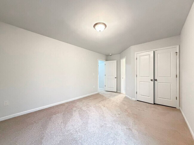 Building Photo - 7336 Birchshire Dr