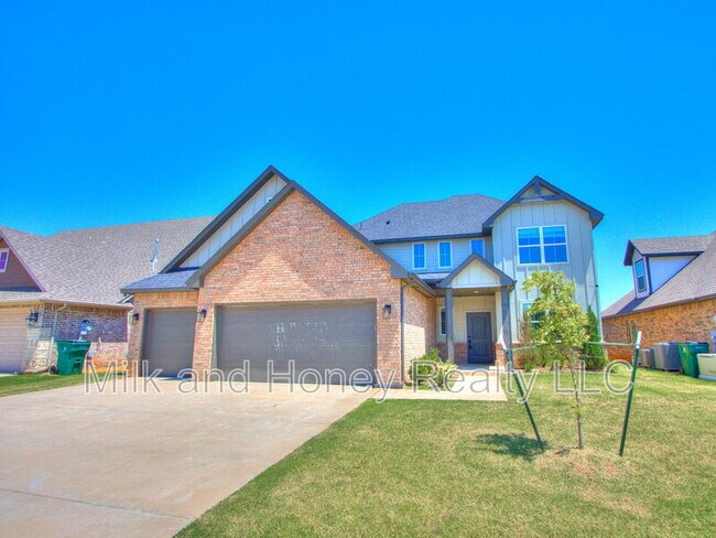Building Photo - 3212 Hayven Cir