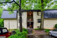 Building Photo - 140 Lablanc Way NW