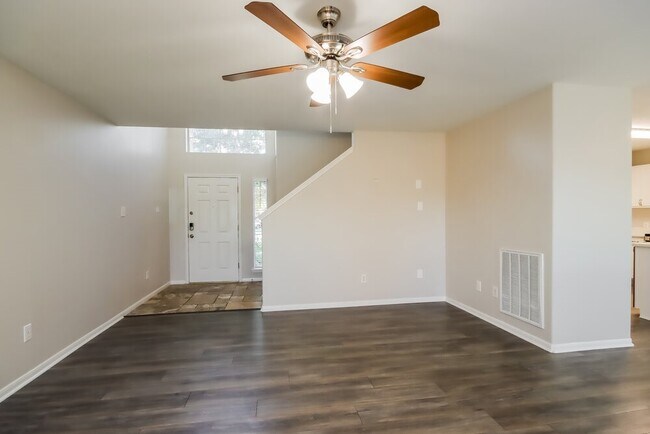 Building Photo - 18407 Heartland Ct