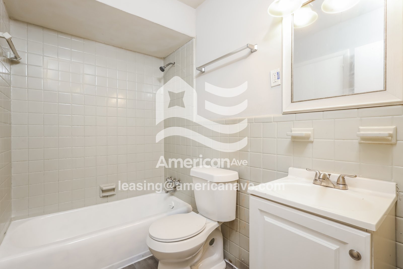 Building Photo - 2410 Broadmoor Dr