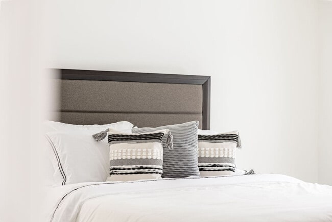 Building Photo - 35 Keystone Ave