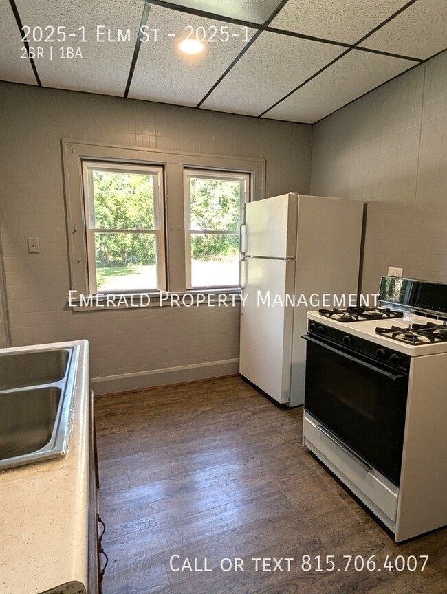 Building Photo - 2025 Elm St