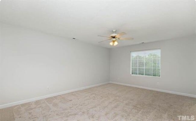 Building Photo - Fantastic Angier Home