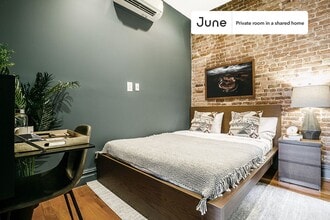 Building Photo - Room in Shared 3 bed/2 bath home