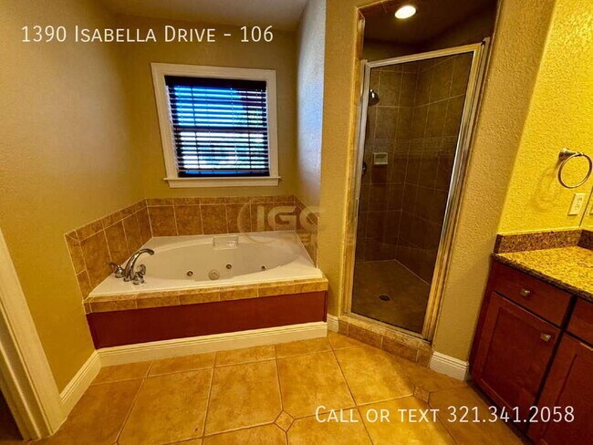 Building Photo - 1390 Isabella Dr