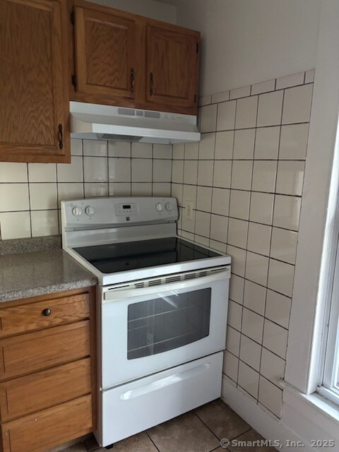 Building Photo - 563 Howe Ave