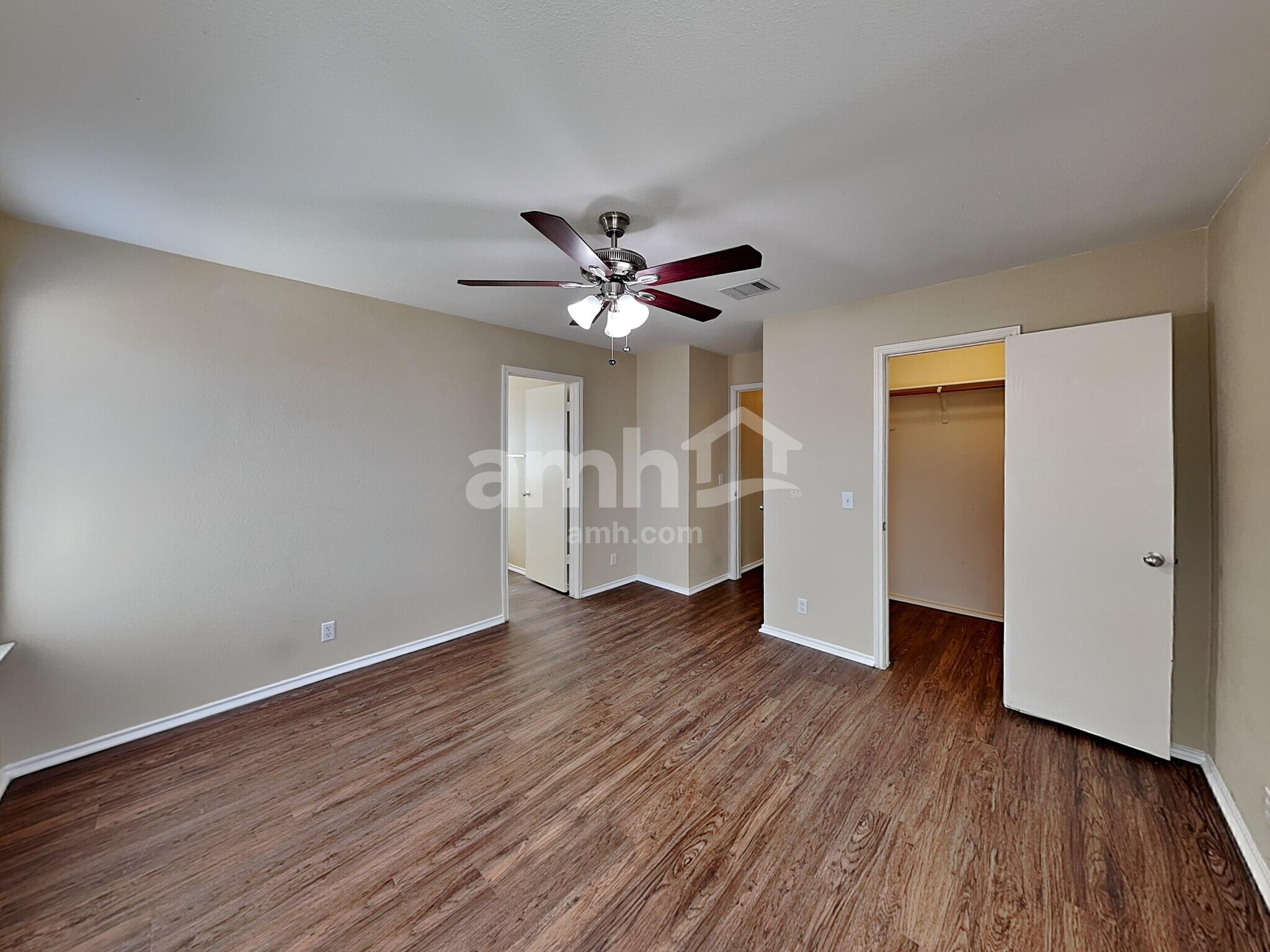 Building Photo - 224 Tolcarne Dr