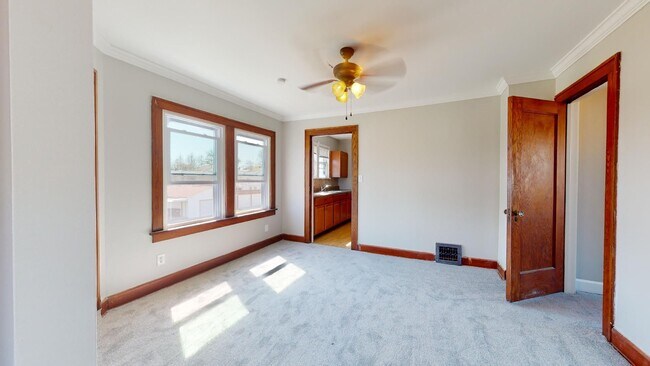 Building Photo - 6711 Dartworth Dr