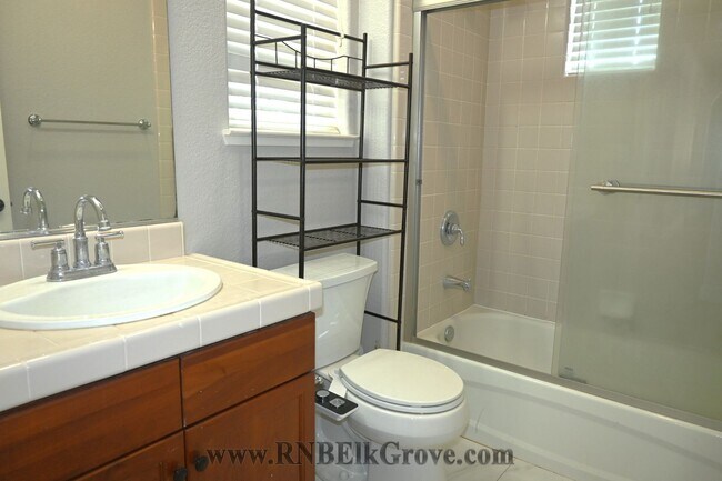 Building Photo - 6917 Riqueza Ct