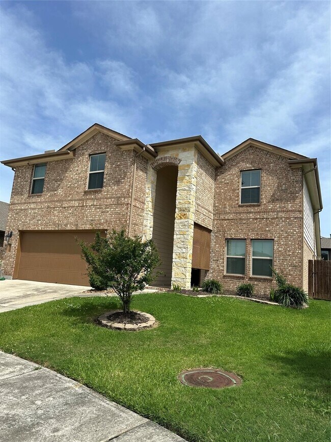 Primary Photo - 4002 Spurwing Ln
