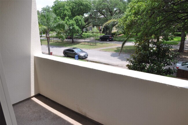 Building Photo - 510 Lovett Blvd