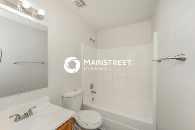 Building Photo - 3 Bedroom Pet-Friendly Home in Jonesboro, GA with Main Street Renewal